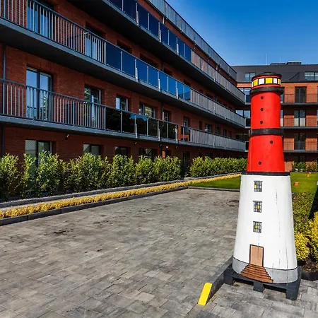 Port Pilice Apartment *