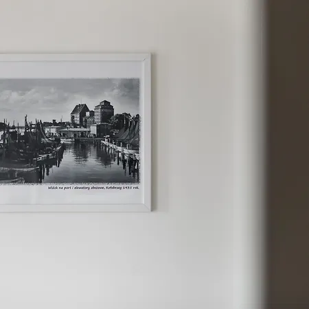 Port Pilice アパート *