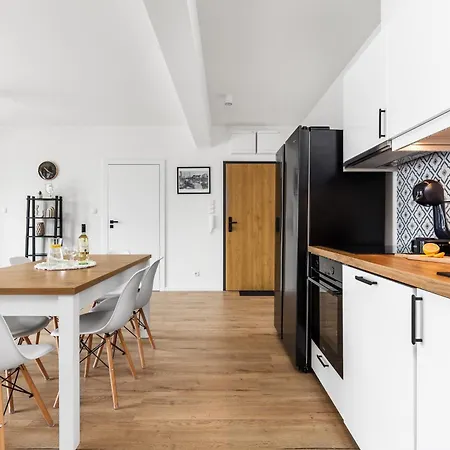 アパート Port Pilice