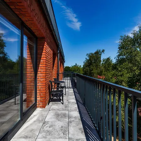 アパート Port Pilice