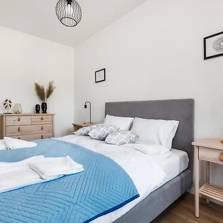 Port Pilice Apartment